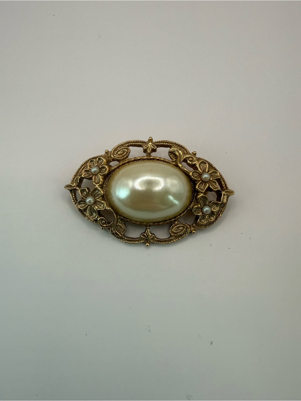Vintage 1928 Jewelry Faux Pearl Floral Gold-Tone Brooch